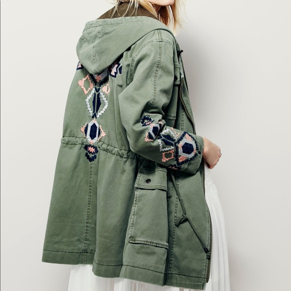 ✨FREE PEOPLE ✨Embroidered twill parka / NWOT - Picture 3 of 8